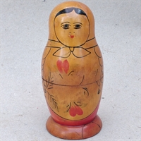 lyse-dekorationer-klassisk-gammel-babushka-dukke-træ-russisk